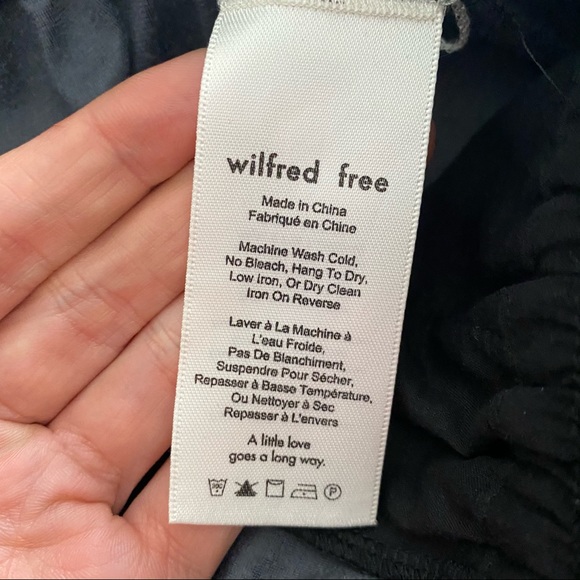 🍂 FALL essential. WILFRED FREE Black Faux Leather Pants - Picture 6 of 13